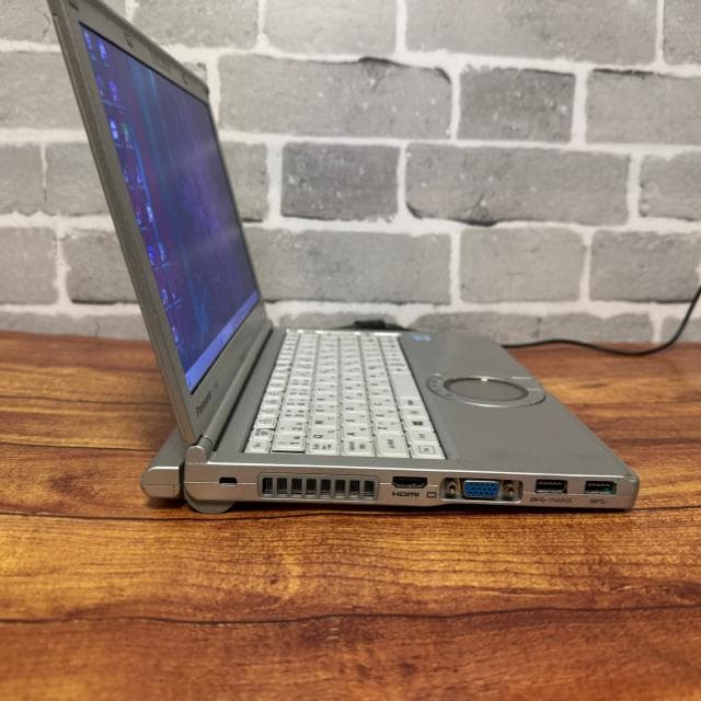 ✨12.1型モバイルPC×SSD換装済Panasonic Let's Note✨