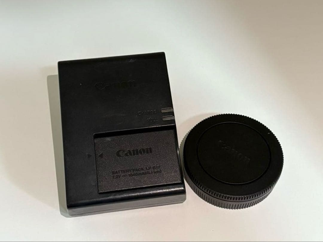 Canon EOS M6 ミラーレスカメラ　18-150mmレンズ