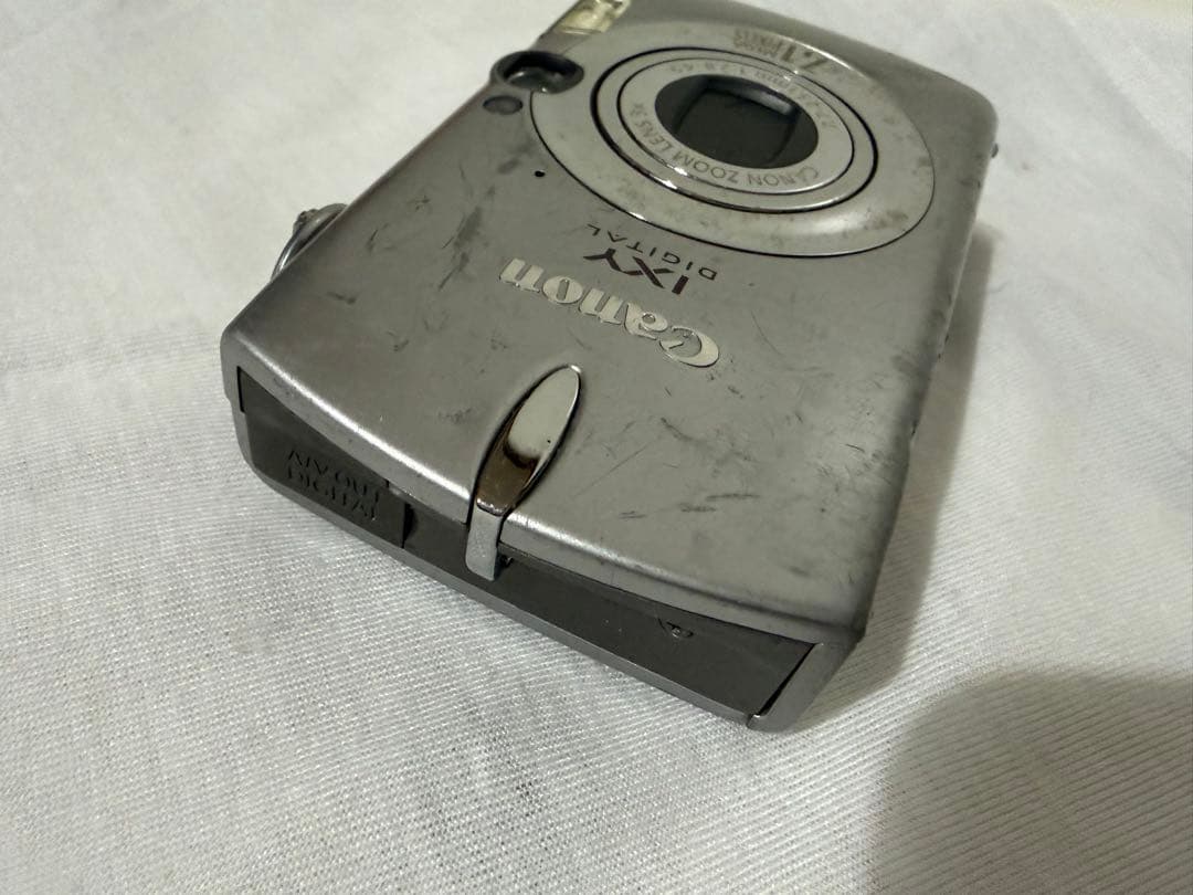 CANON IXY DIGTAL 700 デジタルコンパクトカメラ　ジャンク