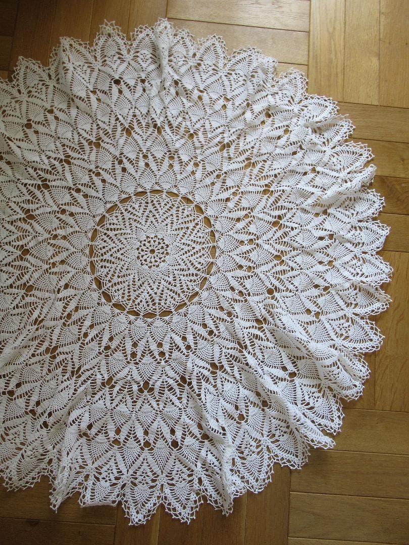 ハンドメイド*レース編みテーブルセンター直径約98cm