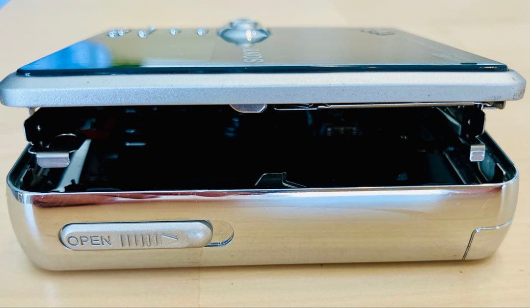 SONY ポータブルMDプレーヤー MZ-RH10