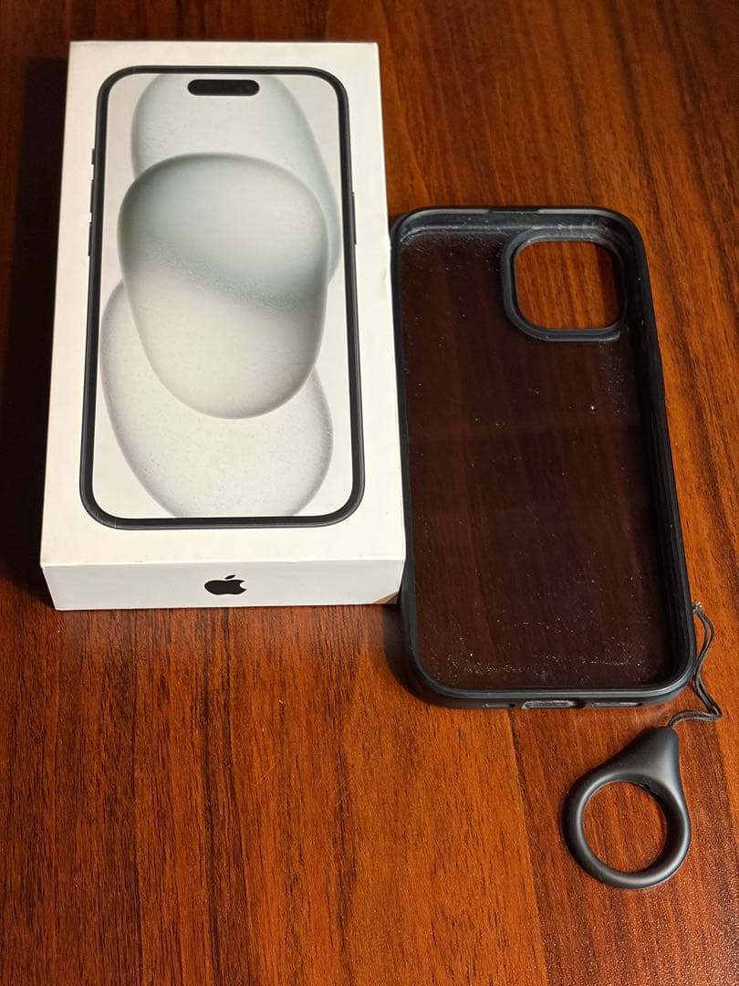 シャッター音無iPhone15 ブラック美品　米国版SIMフリー