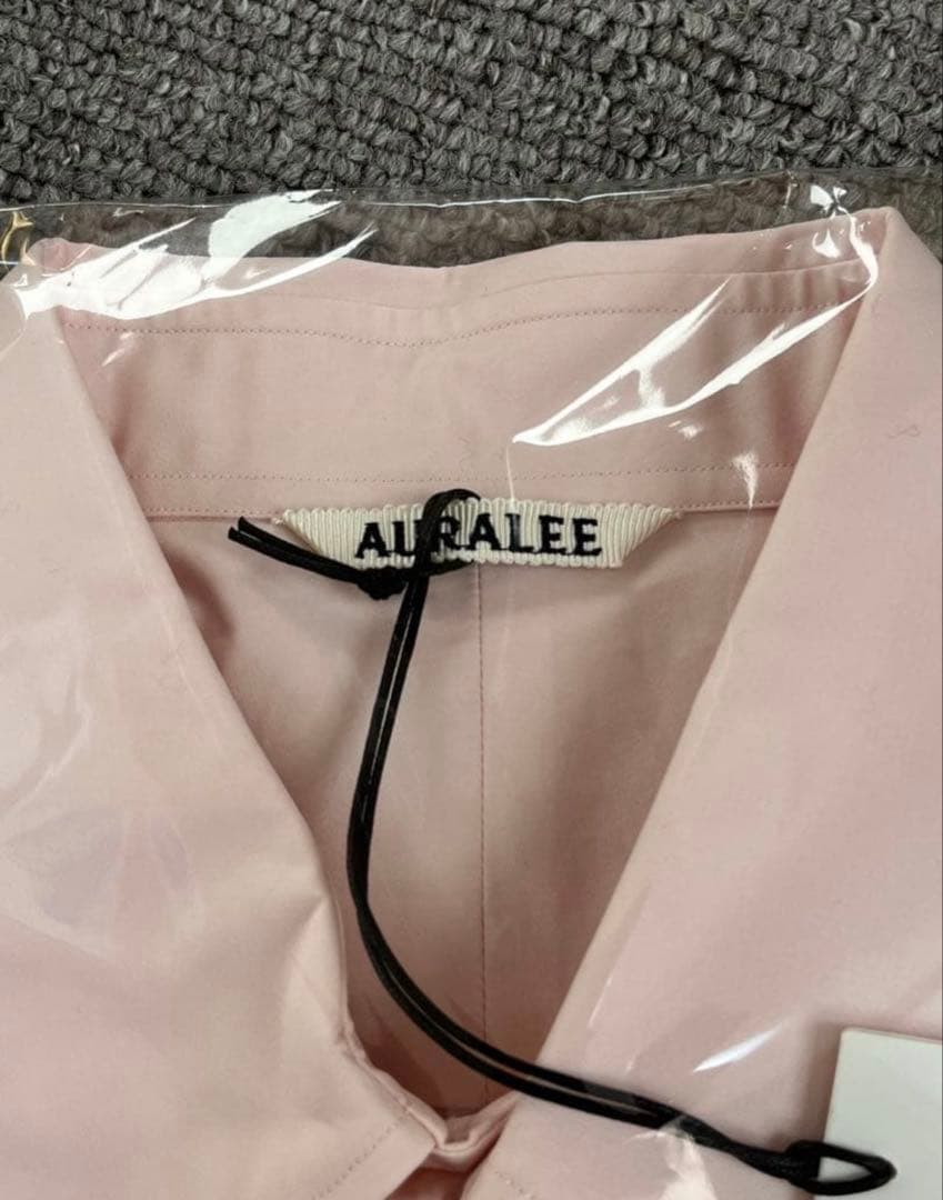 着用1回定価39,600円AURALEESHIRTクリーニング済タグ付き本店購入