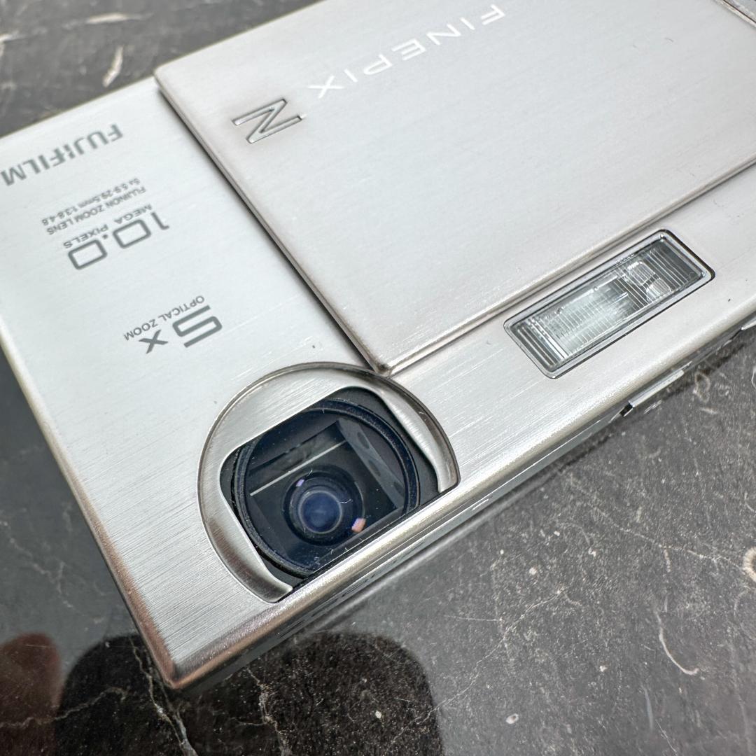 FUJIFILM 富士フイルム FinePix Z200fd　シルバー