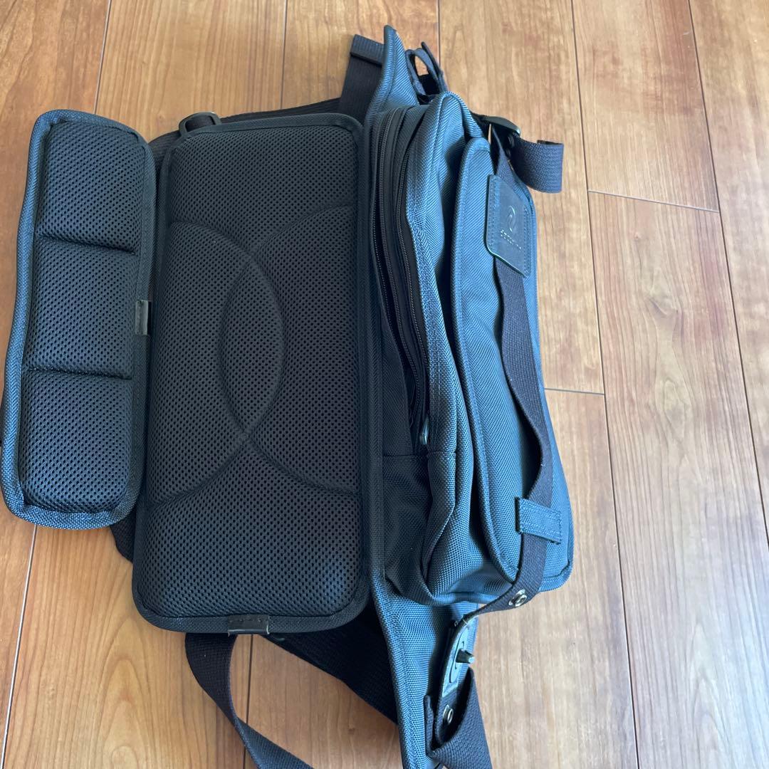 daccolinoダッコリーノ　ブラック黒　美品