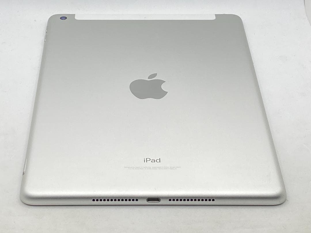 iPad(第5世代) Wi-Fi+C 32GB シルバー docomo30191