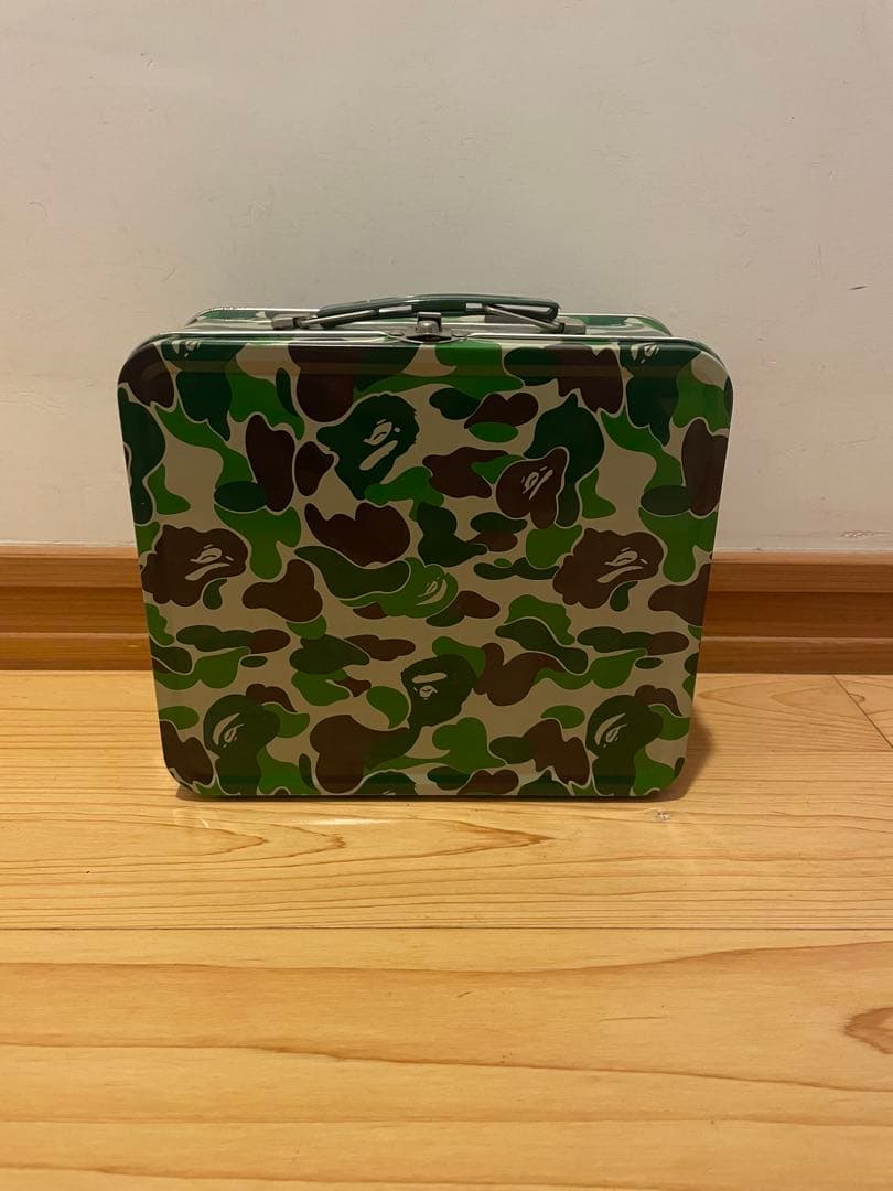 A Bathing Ape 迷彩メタルボックス　缶ケース