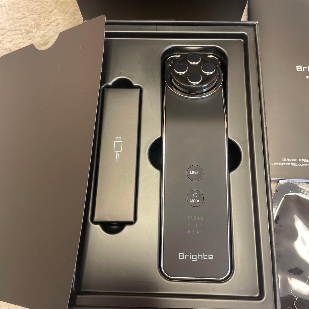 Brighte エレキリフト 美顔器 ローション　パック付き