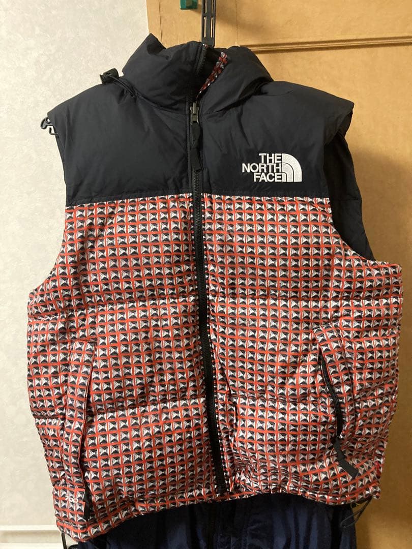 ✴︎シュプリームノースフェイスベスト