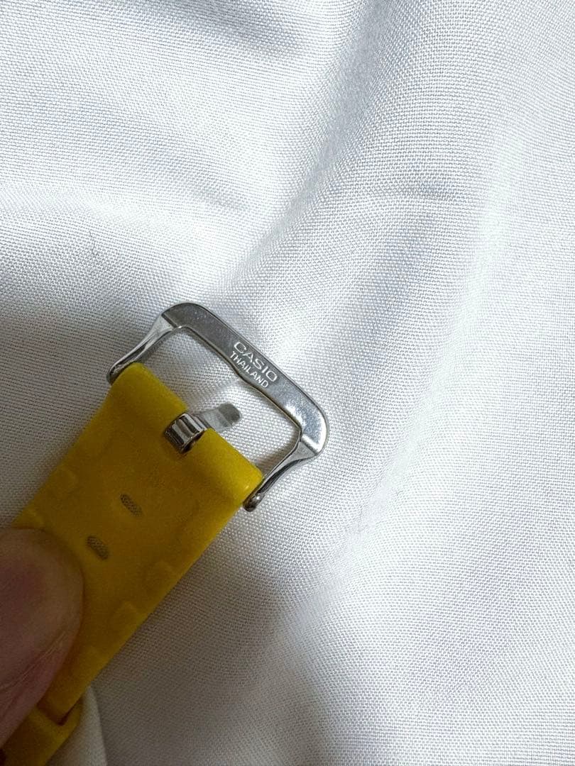 G-SHOCK DW-5600Pイエロー 腕時計　バンパー付き