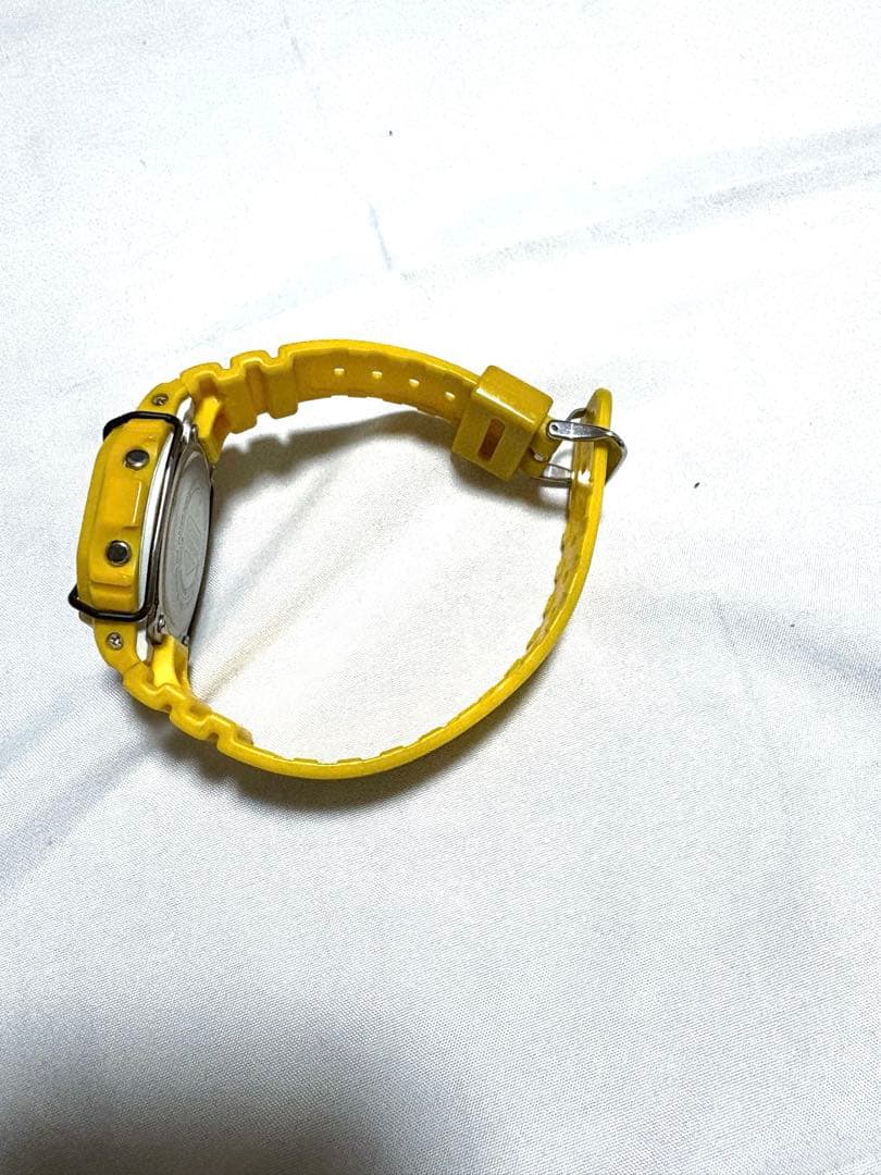 G-SHOCK DW-5600Pイエロー 腕時計　バンパー付き