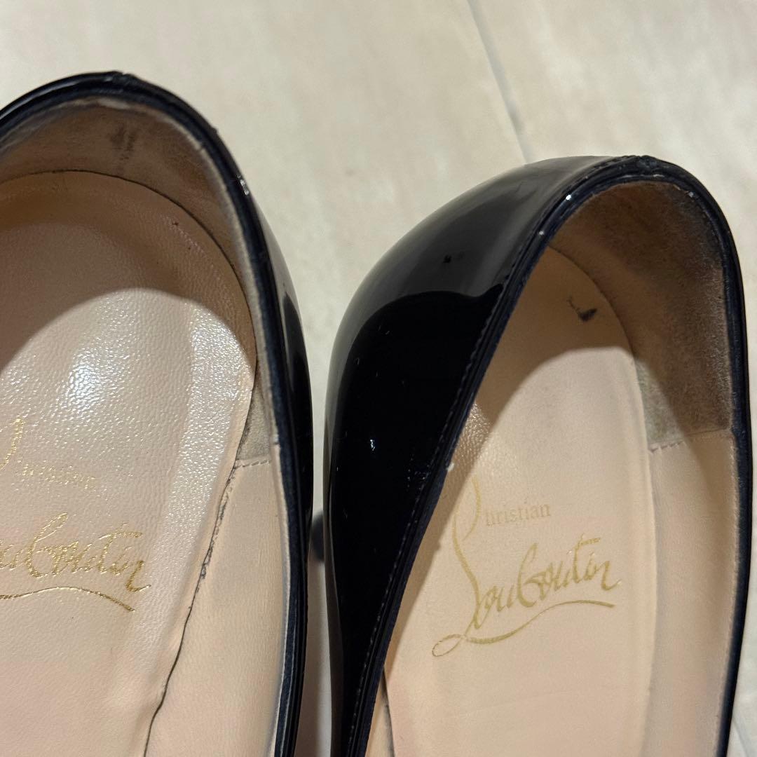 Christian Louboutin ブラック エナメル赤底 滑り止め付 35