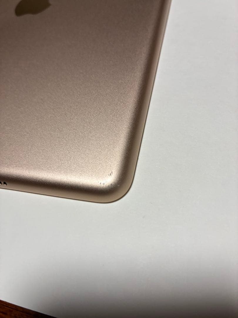 Apple iPad (第5世代) 32GB 本体プラス箱付き