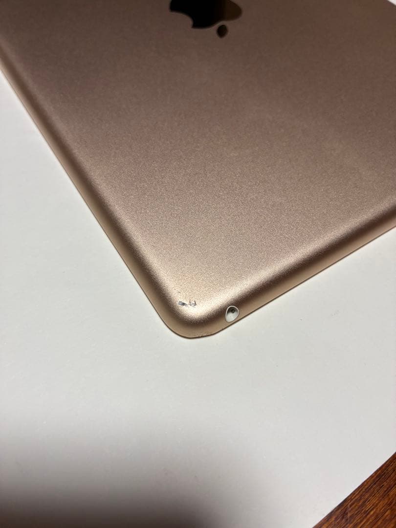 Apple iPad (第5世代) 32GB 本体プラス箱付き