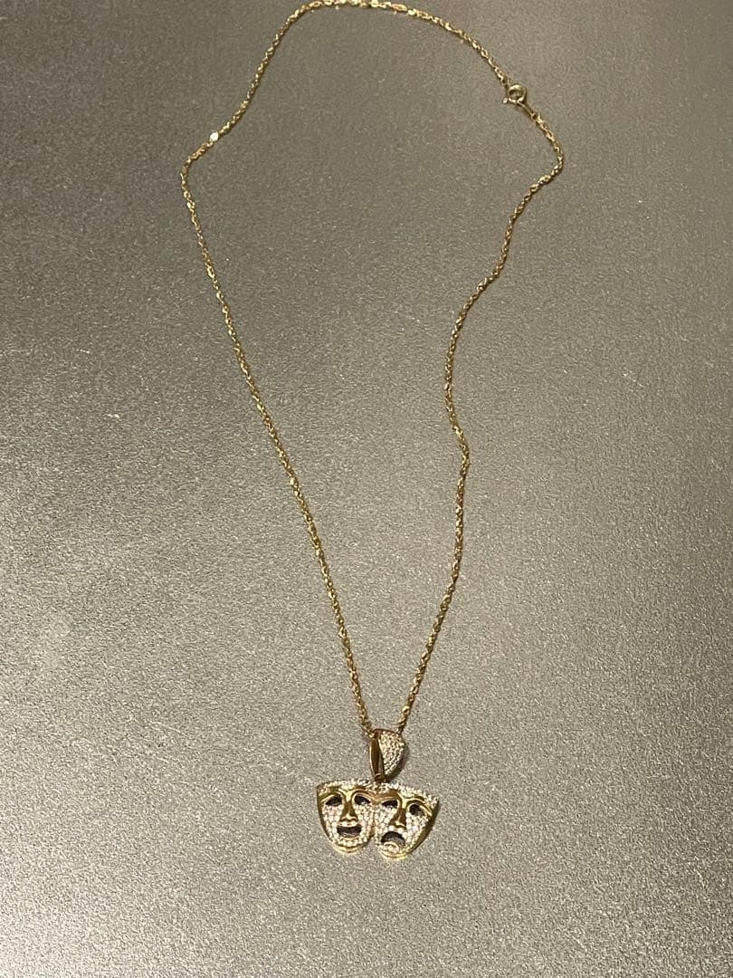 アヴァランチ　トゥーフェイス　ゴールドネックレス