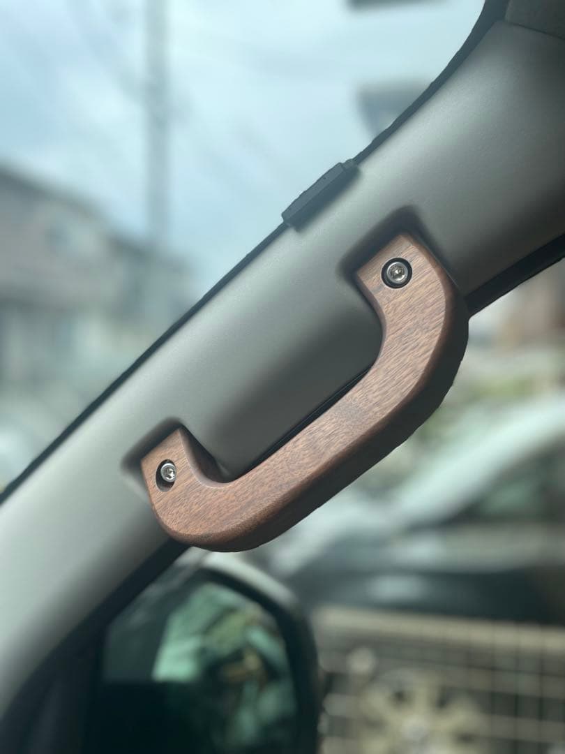 キャラバンE26 ウォールナットアシストグリップ　３点セット