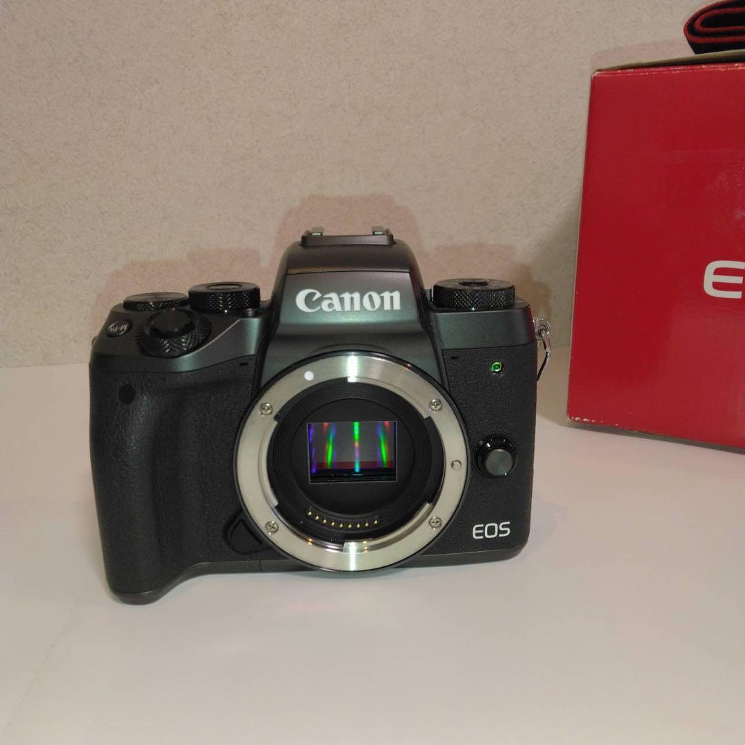 Canon EOS M5 ミラーレス一眼 ボディ　美品♪