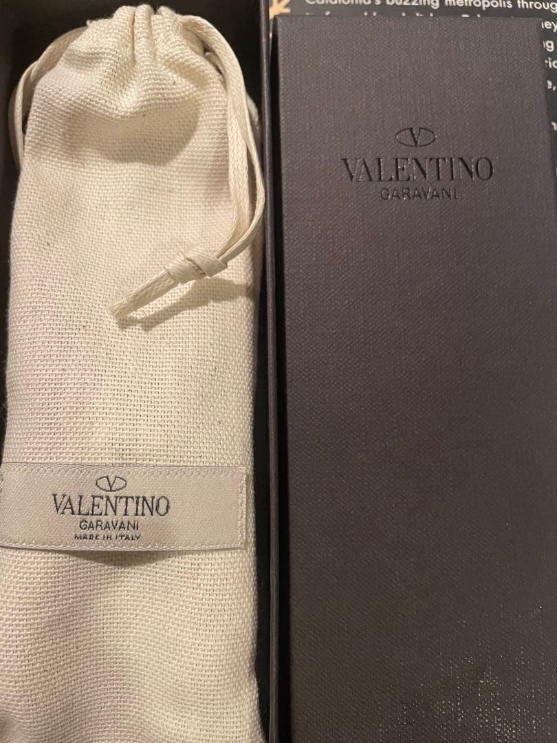 VALENTINO GARAVANI ブラックメタル　キーホルダー