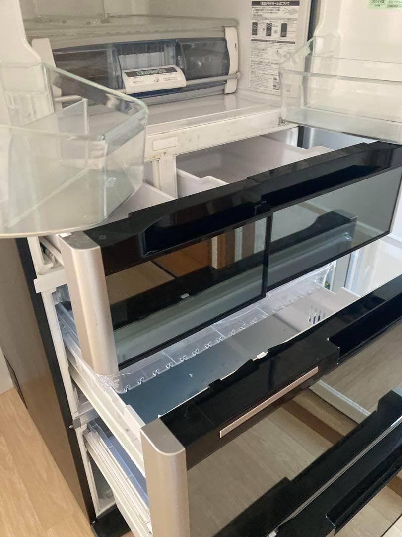 日立ノンフロン冷蔵庫 R-M5700D 2014年製