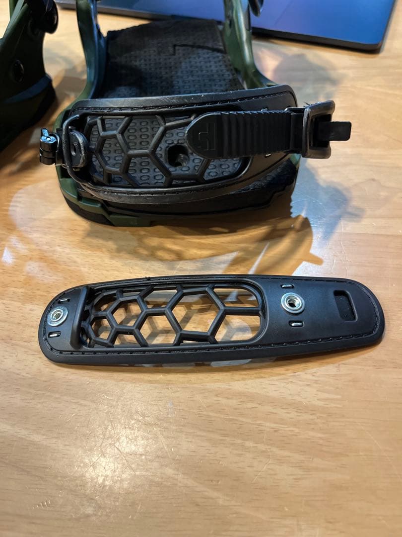 UNION ATLAS ビンディング M オリーブ