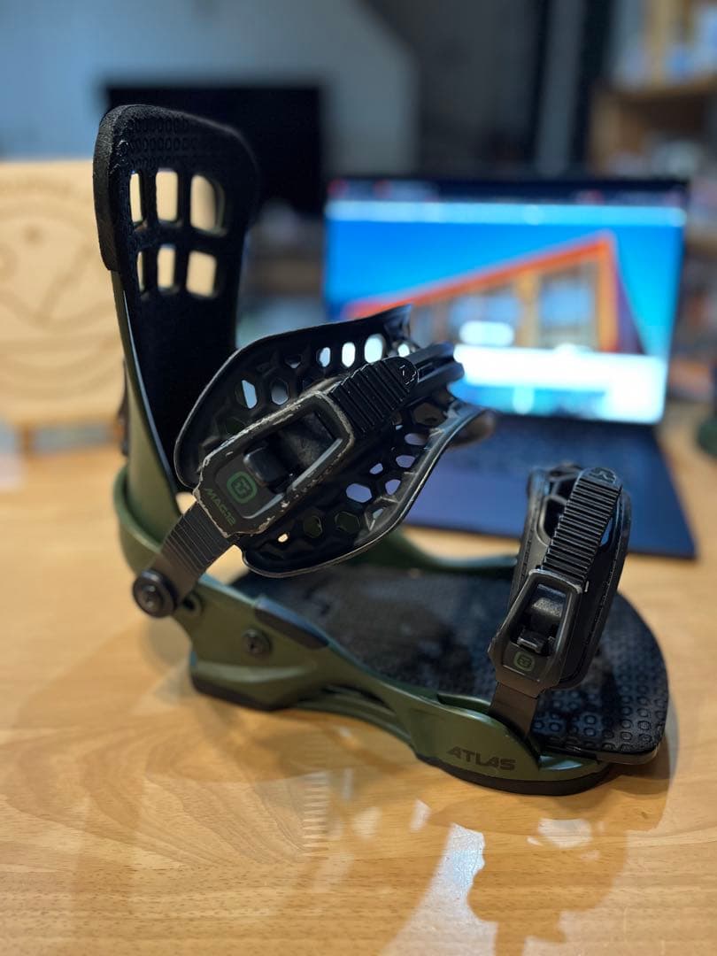 UNION ATLAS ビンディング M オリーブ