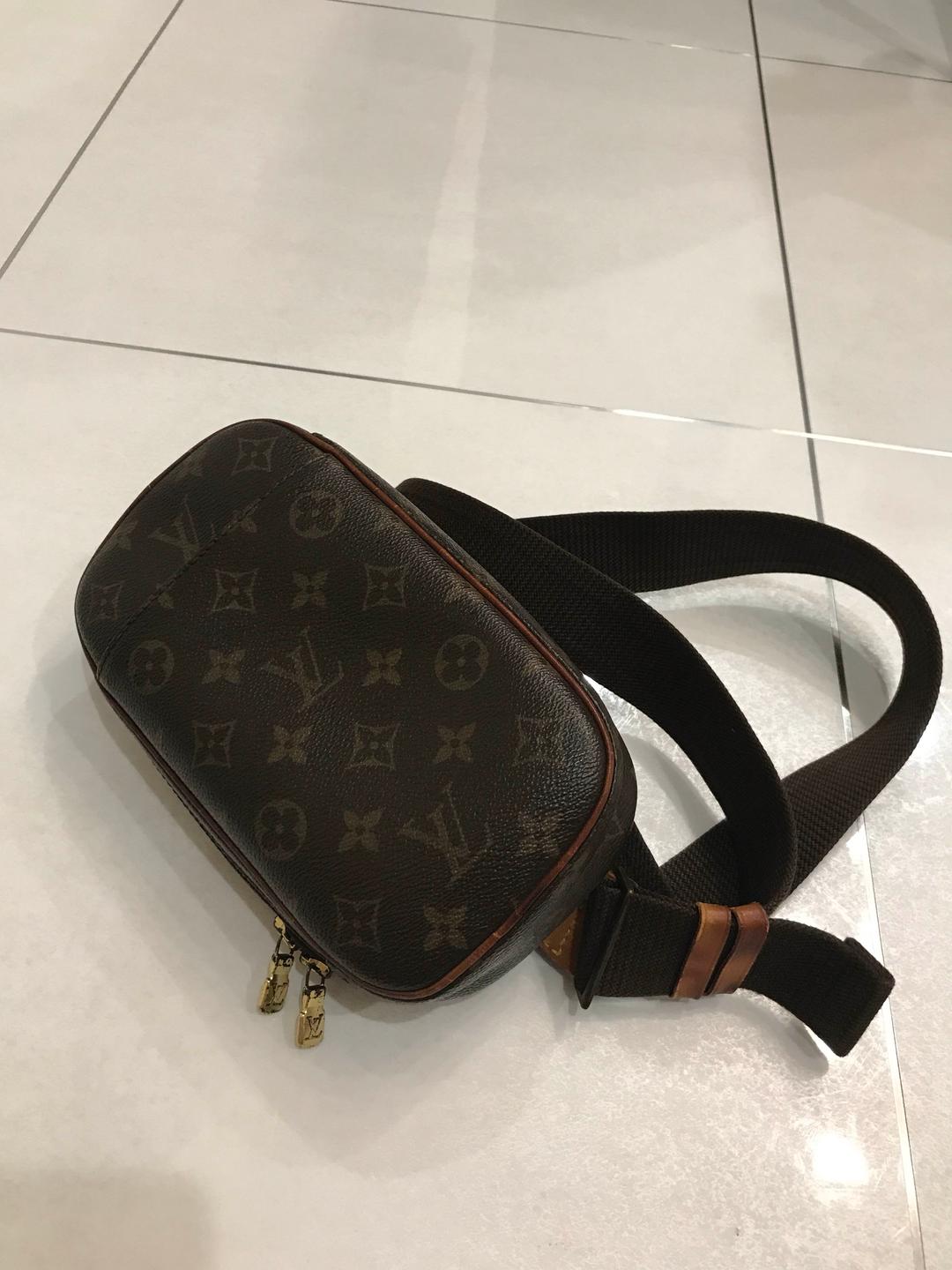 美品 ルイヴィトン ポシェットガンジュ モノグラム 斜めがけ