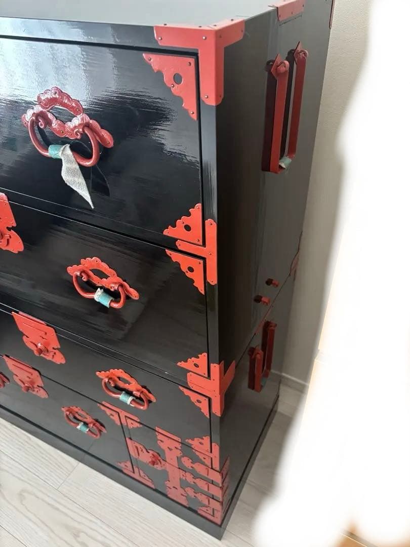 和箪笥 漆塗