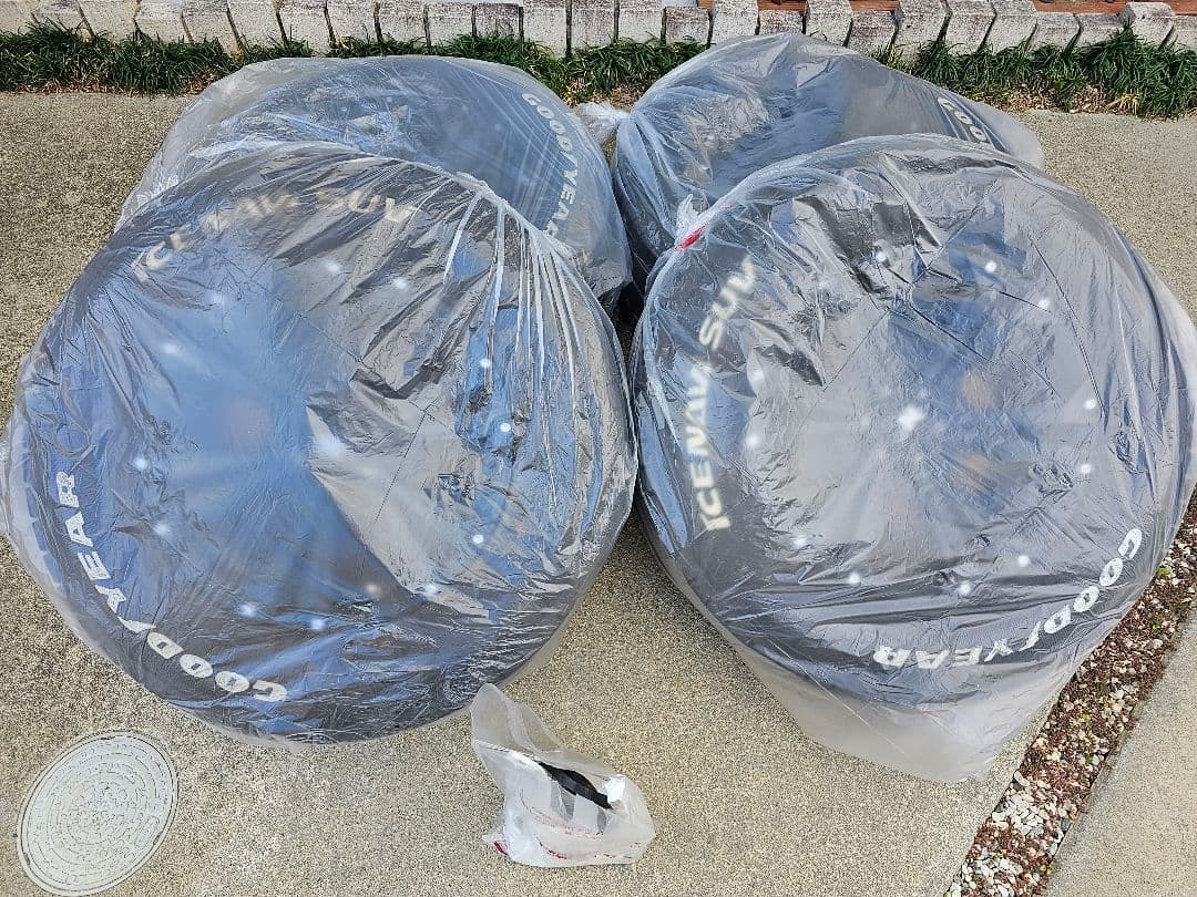 seita 。スタッドレスタイヤ プラド