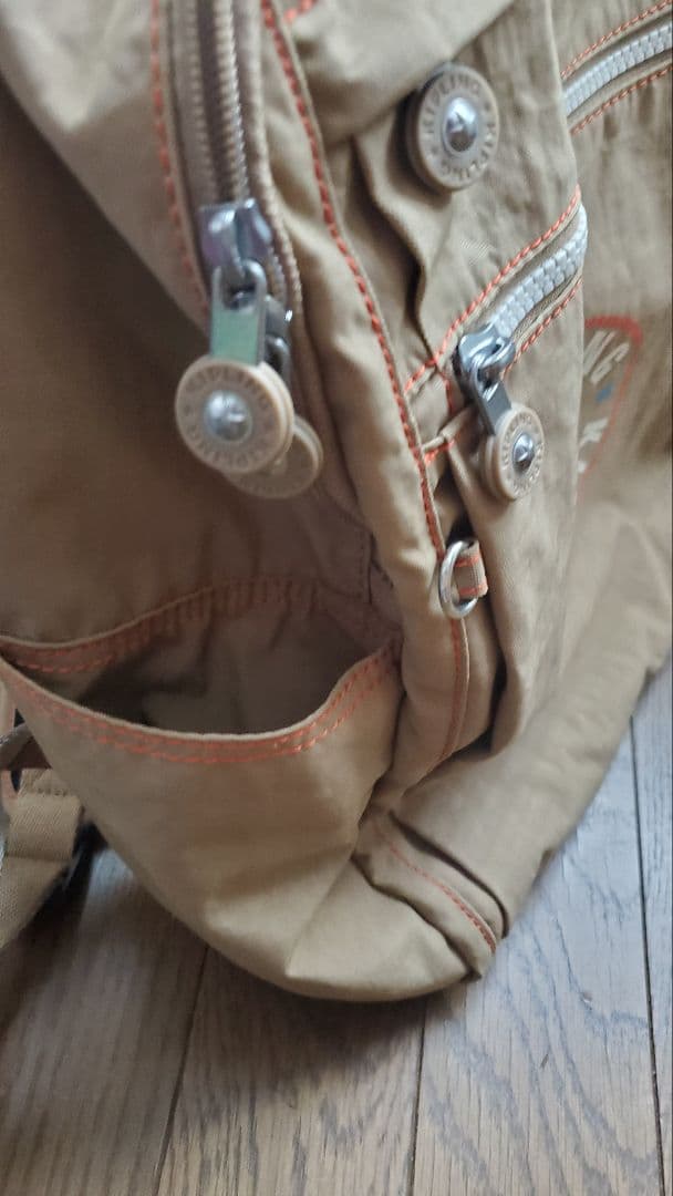 kipling(キプリング)　バックパック　リュック　ナイロン　軽量　ベージュ