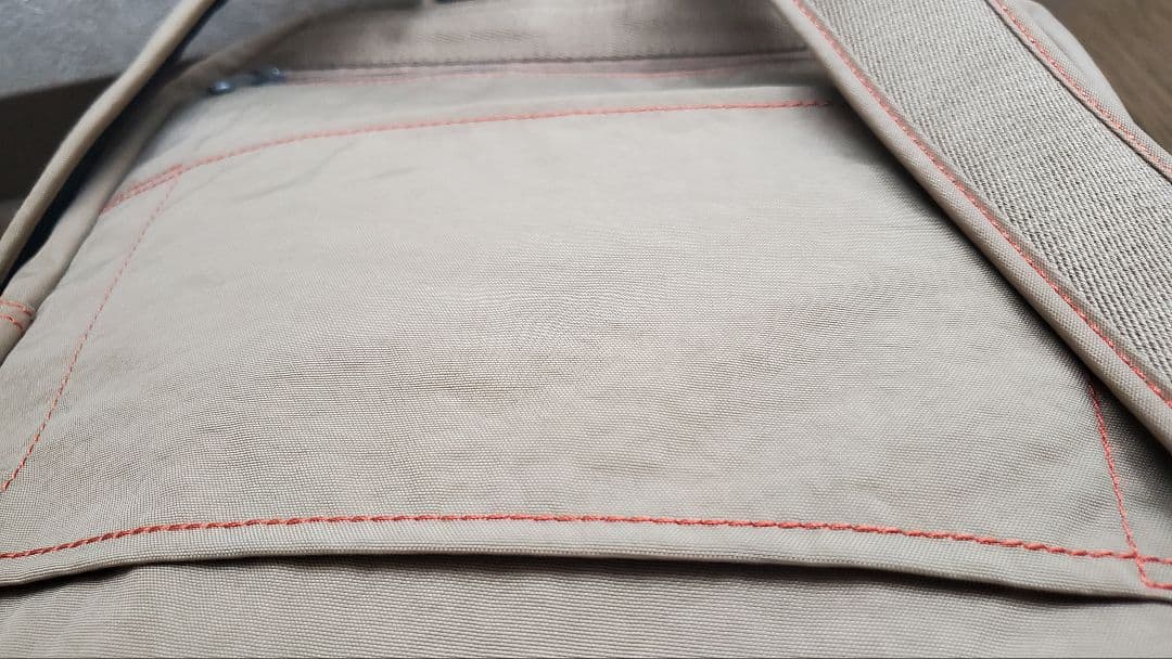 kipling(キプリング)　バックパック　リュック　ナイロン　軽量　ベージュ