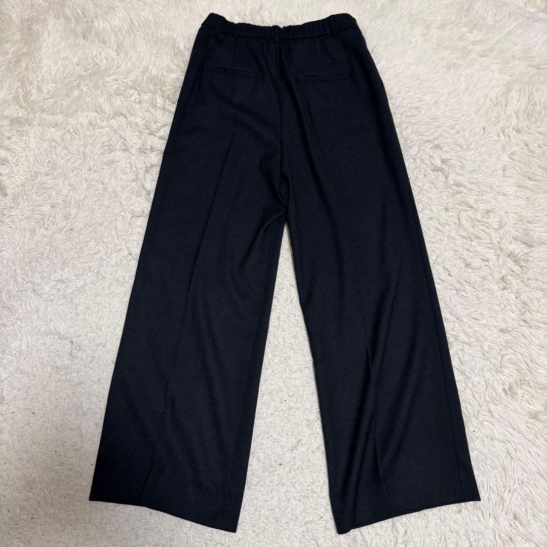 25年製未使用級　indivi パンツスーツ　セットアップ　ウォッシャブル　紺色