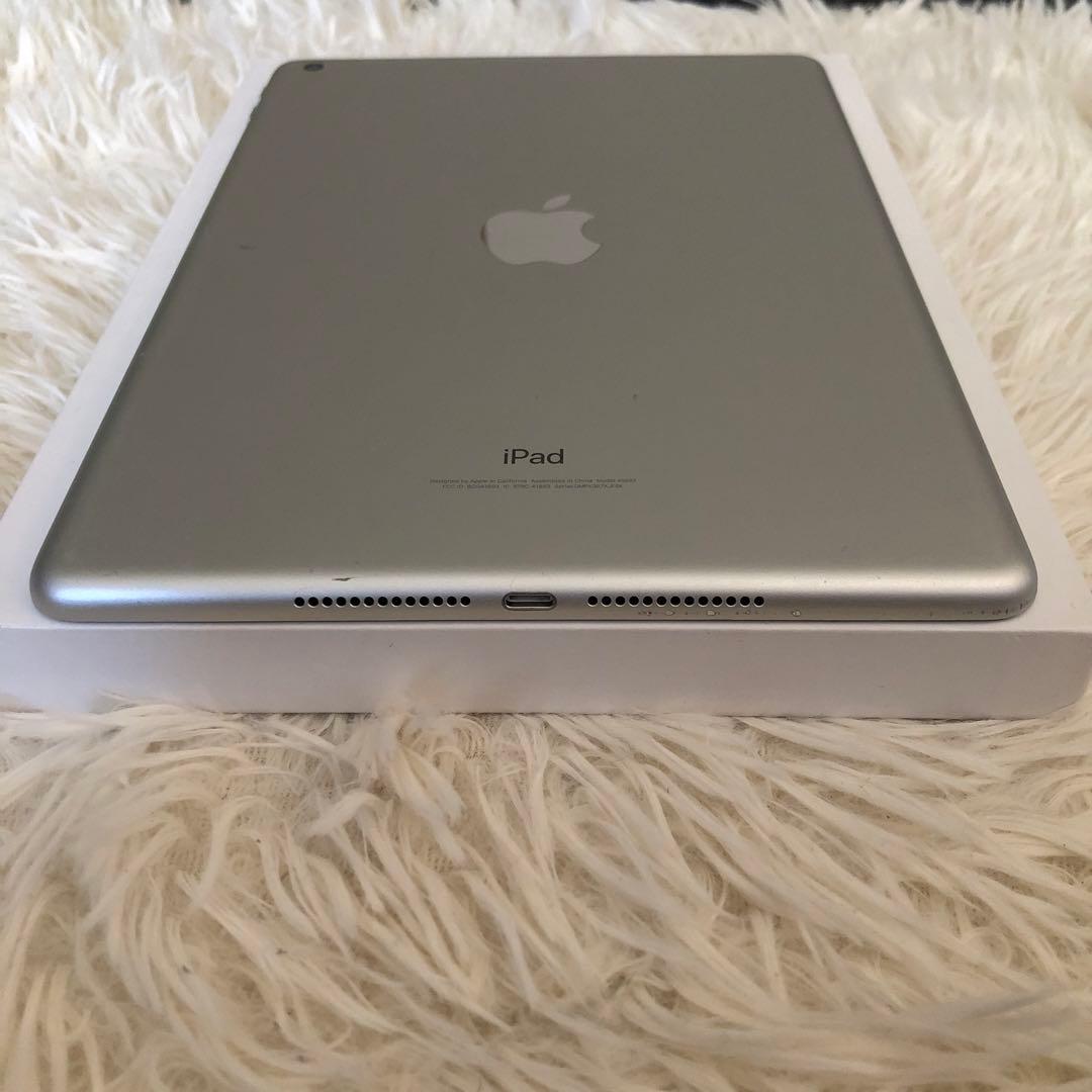 【完動品】iPad 第6世代 32GB Wi-Fi 【すぐ発送】