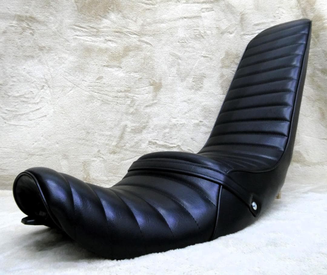 ゼファーΧ　三段シート　黒皮６０センチ/ ZR400G ゼファー400カイ