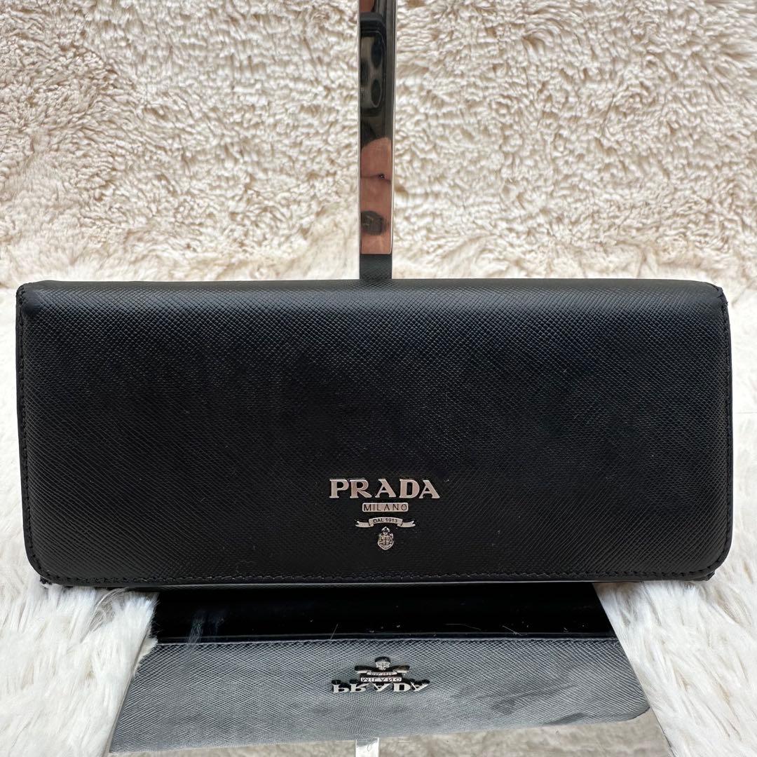 ✨美品✨プラダ　長財布　メタルロゴ　バイカラー　サフィアーノレザー　黒　赤
