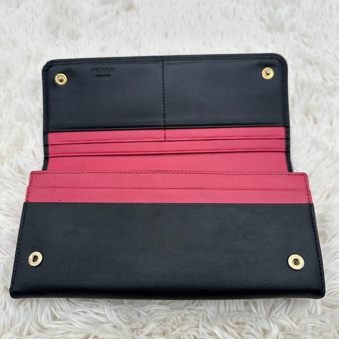 ✨美品✨プラダ　長財布　メタルロゴ　バイカラー　サフィアーノレザー　黒　赤