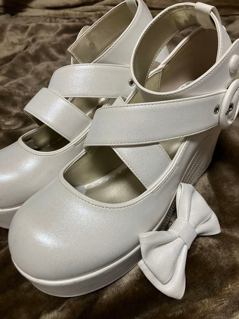 最終値下げ！　天使のおくつ　パールホワイト　L