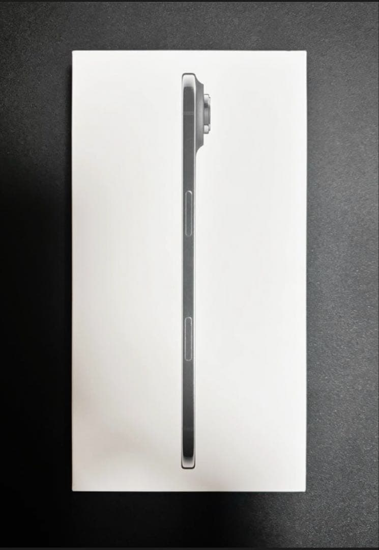 新品未開封　iPhone Air 256GB ブラック