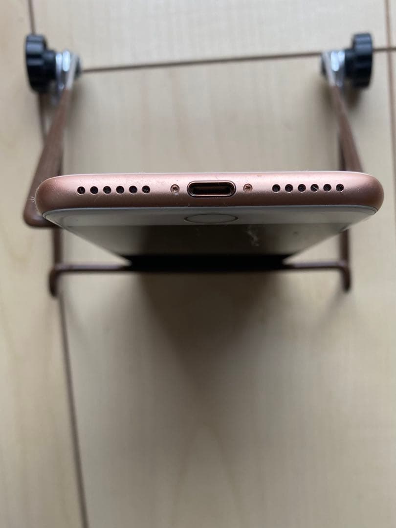 美品アイホン8 64GB