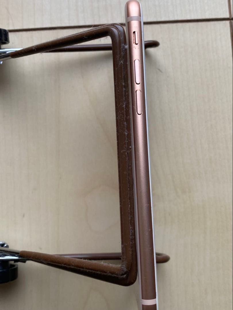 美品アイホン8 64GB