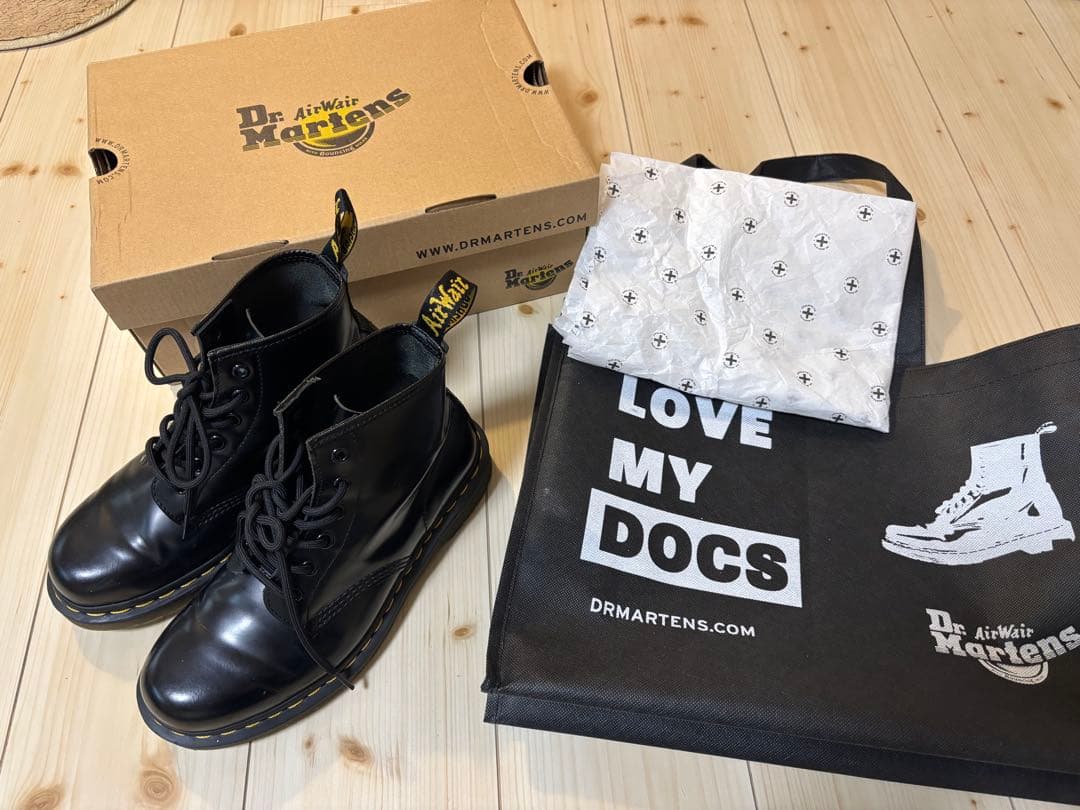 Dr. Martens 6ホール ブーツ（UK6／EU39）