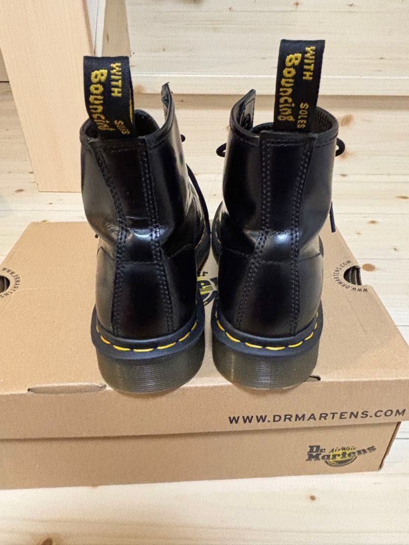 Dr. Martens 6ホール ブーツ（UK6／EU39）
