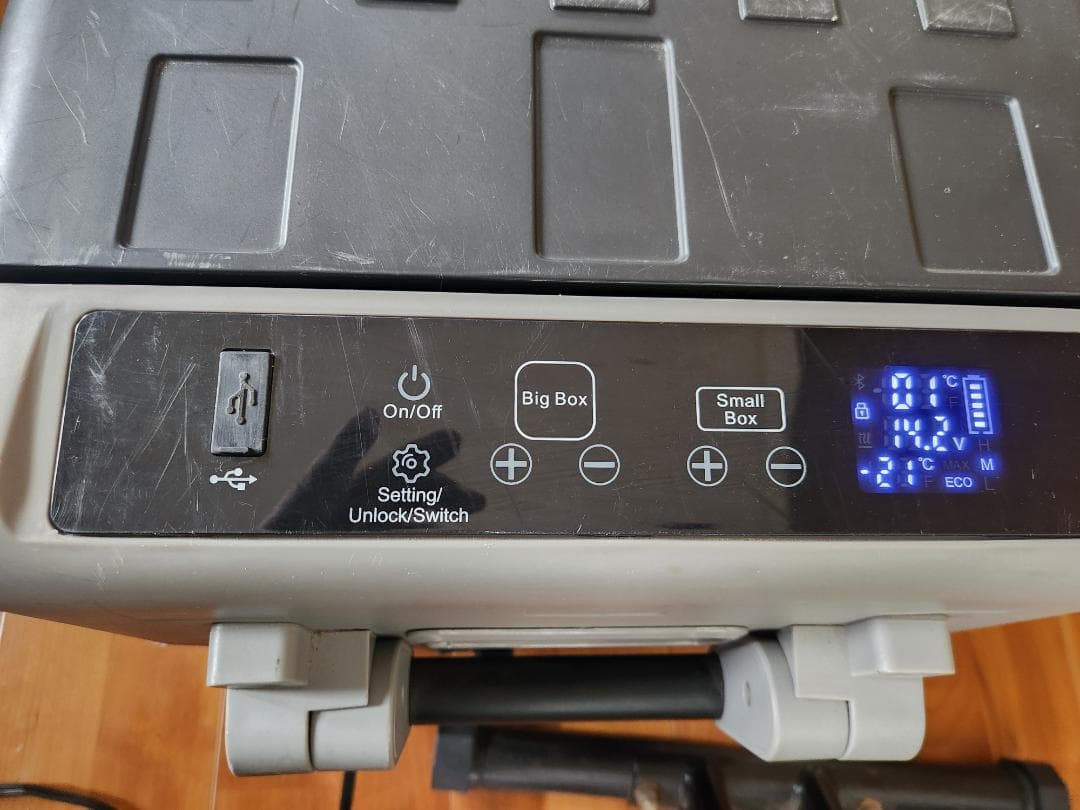 「SUNPIE」車載冷蔵庫 30L 2室独立