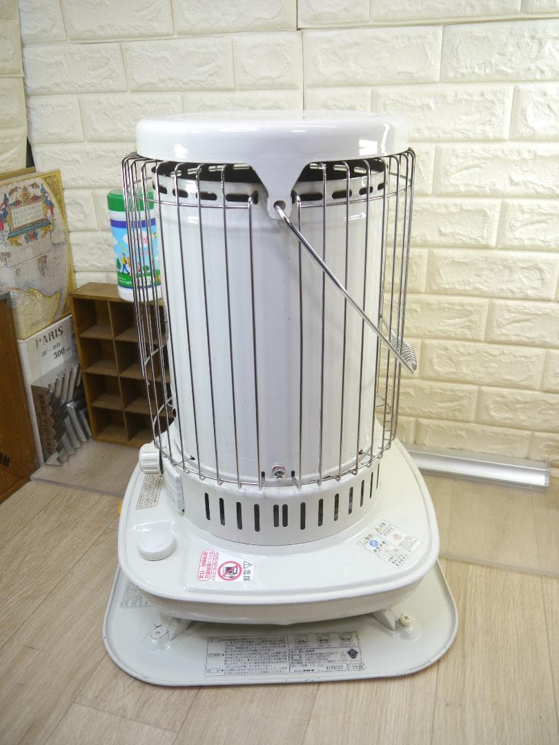 送料込み◆2013⑥◆コロナ　灯油ストーブ 円筒形 ホワイト