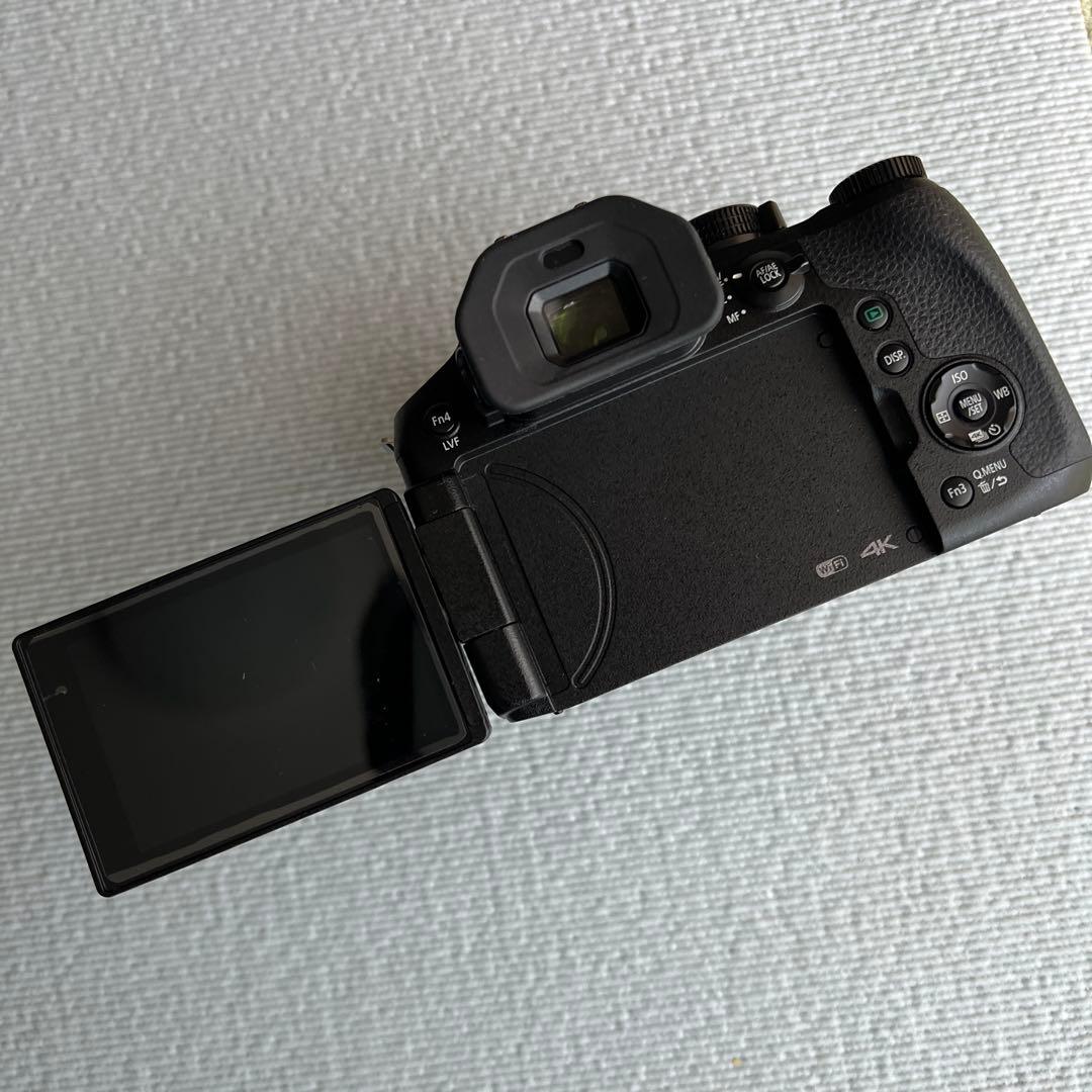 Panasonic LUMIX DMC-FZ300 ショット数3302回