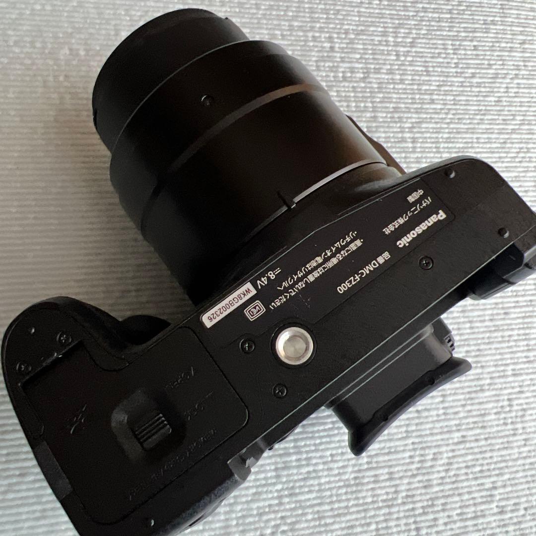 Panasonic LUMIX DMC-FZ300 ショット数3302回