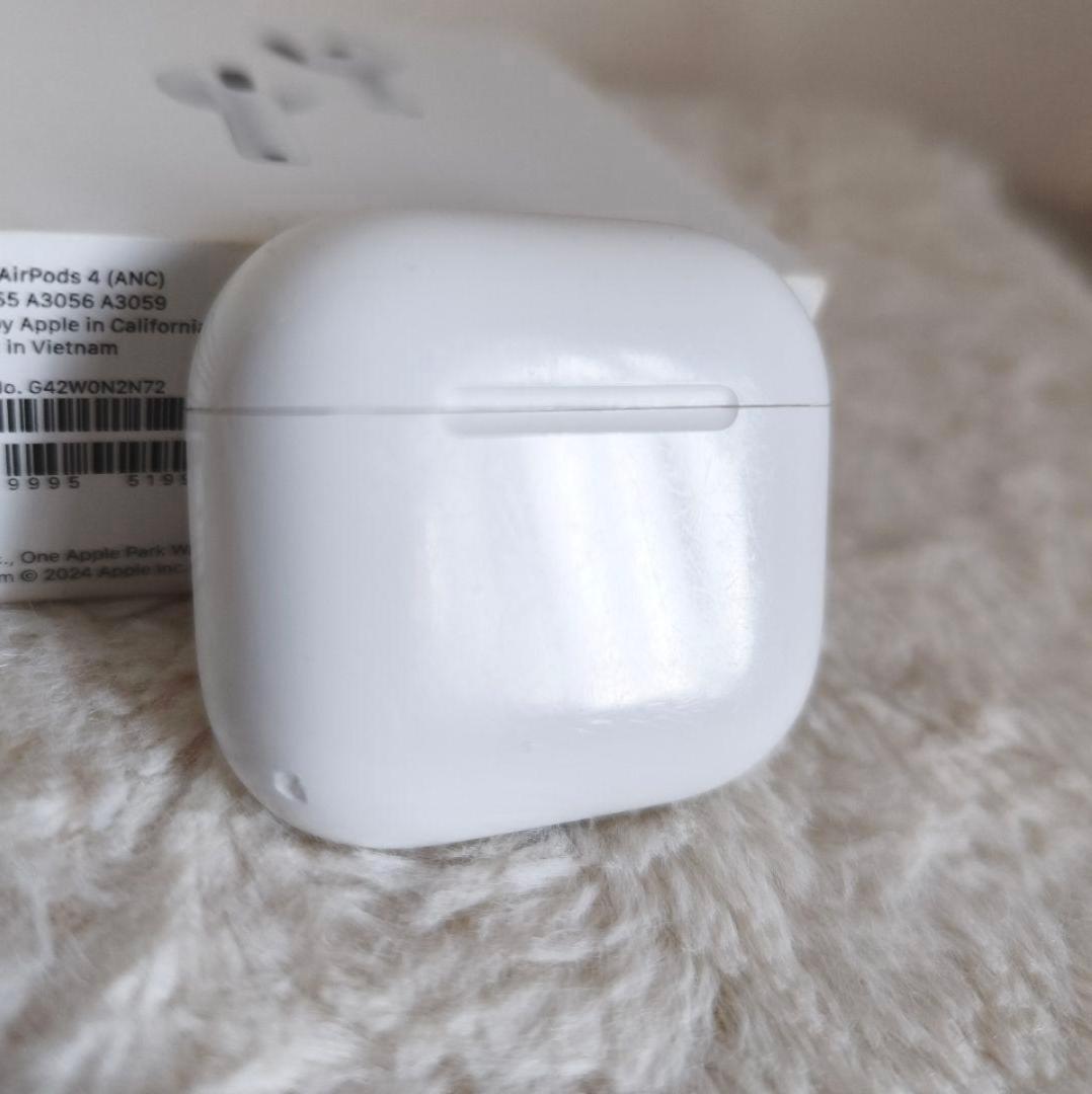 Apple AirPods 4 ANC アクティブノイズキャンセリング搭載
