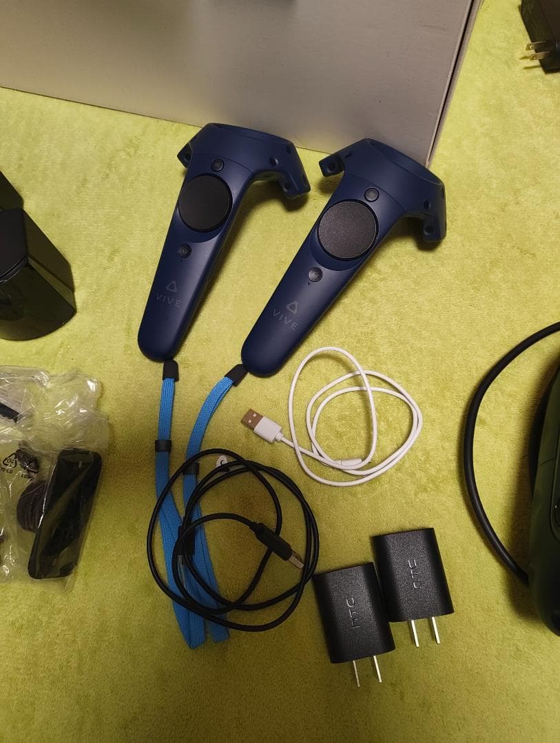 間*一様 HTC VIVE PRO フルセットと　おまけ