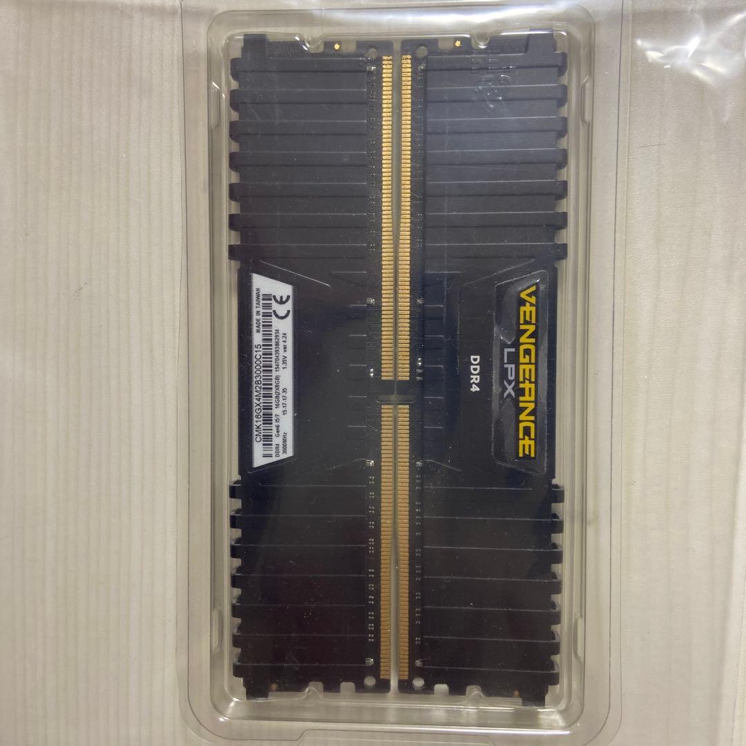 Corsair DDR4 メモリ 8GB 2枚