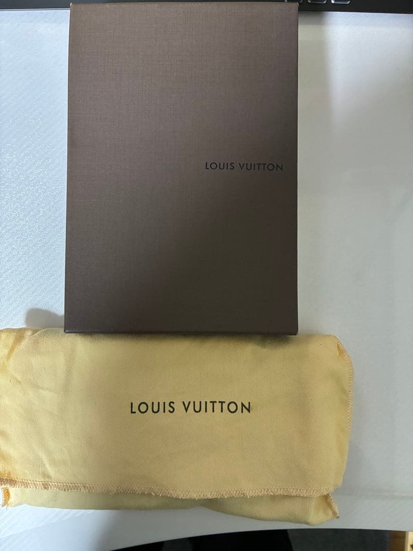 ルイヴィトン ダミエ グラフィット ジッピーオーガナイザー