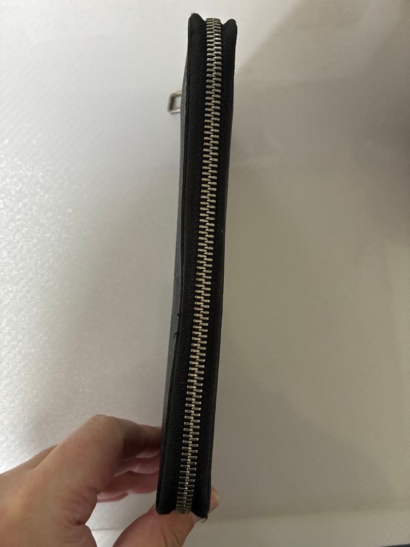 ルイヴィトン ダミエ グラフィット ジッピーオーガナイザー